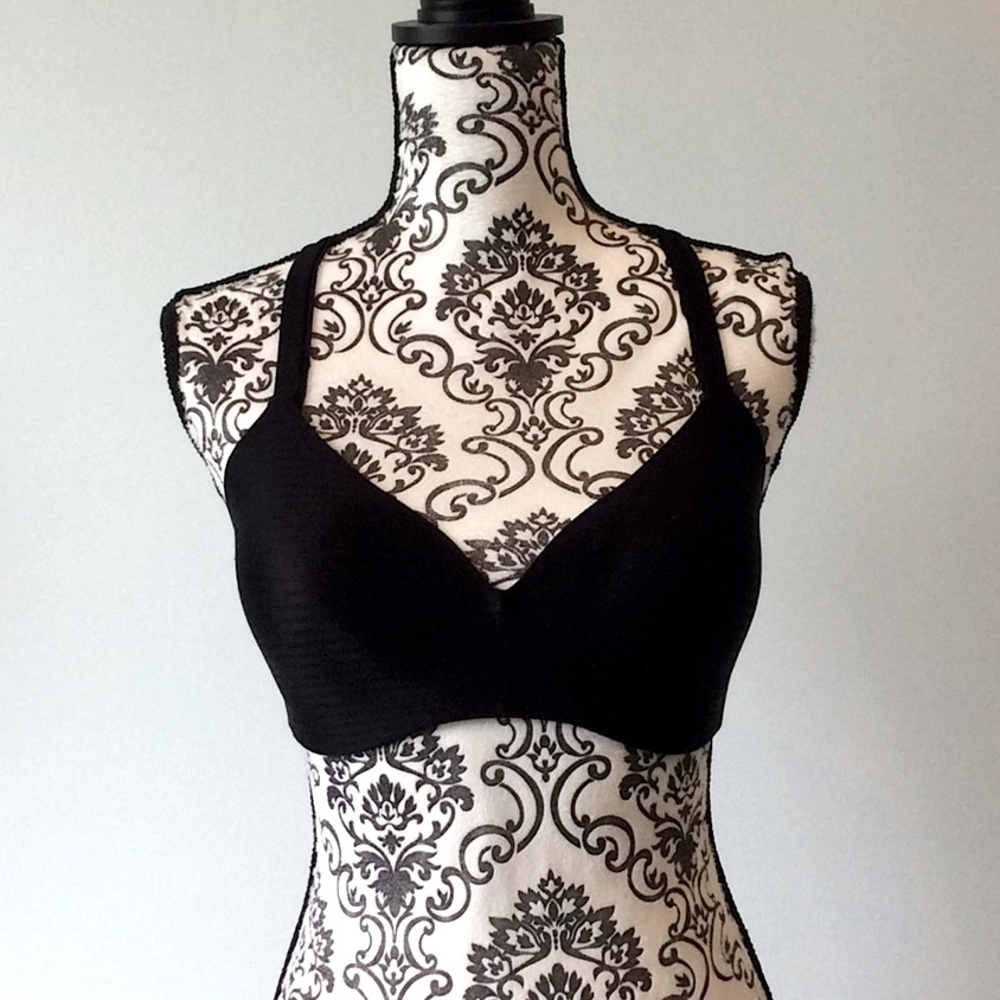 Hanes Platinum T-Shirt Soft Wireless Black Bra